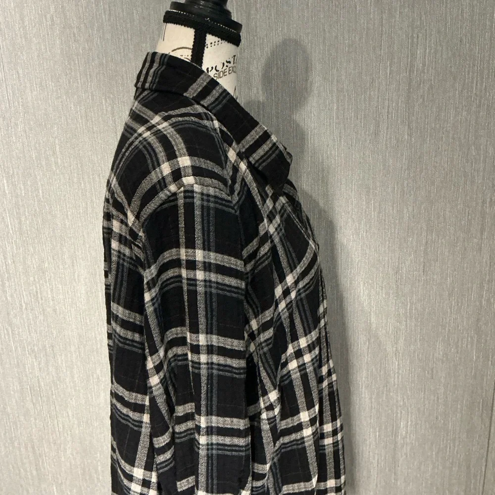 Women’s Classic Flannel Button Down Shirt Size 1X - Picture 6 of 12